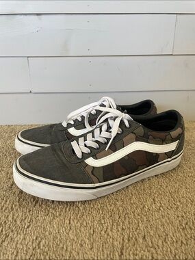 Vans Unisex Ward Duck Camo Low-Top Sneakers Men’s 8 Skate Shoe Streetwear Punk